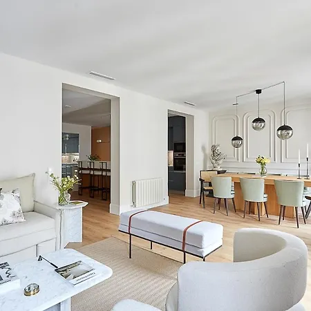 Apartment 4-bedrooms Munich